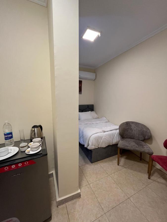 Pyramids Pride Inn Kafret el-Gabal Exteriör bild