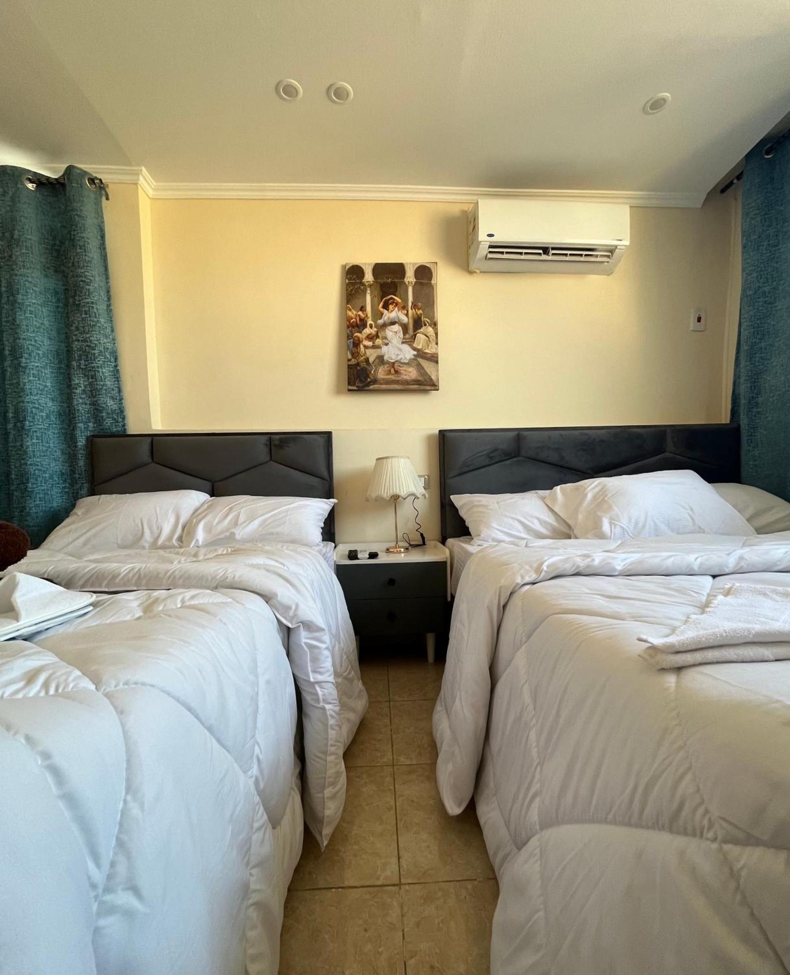Pyramids Pride Inn Kafret el-Gabal Exteriör bild